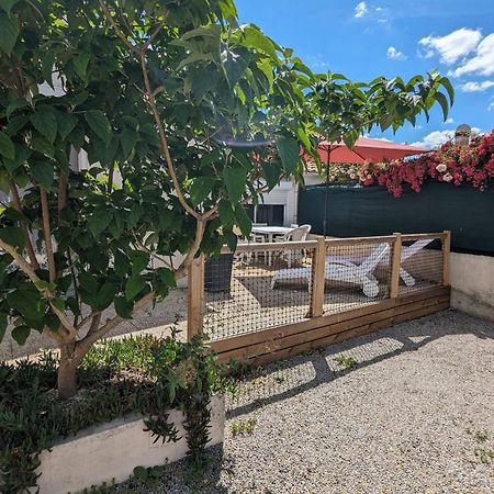 Spacious Nest With Terrace Near The Beach Saint-Hilaire-de-Talmont Eksteriør billede