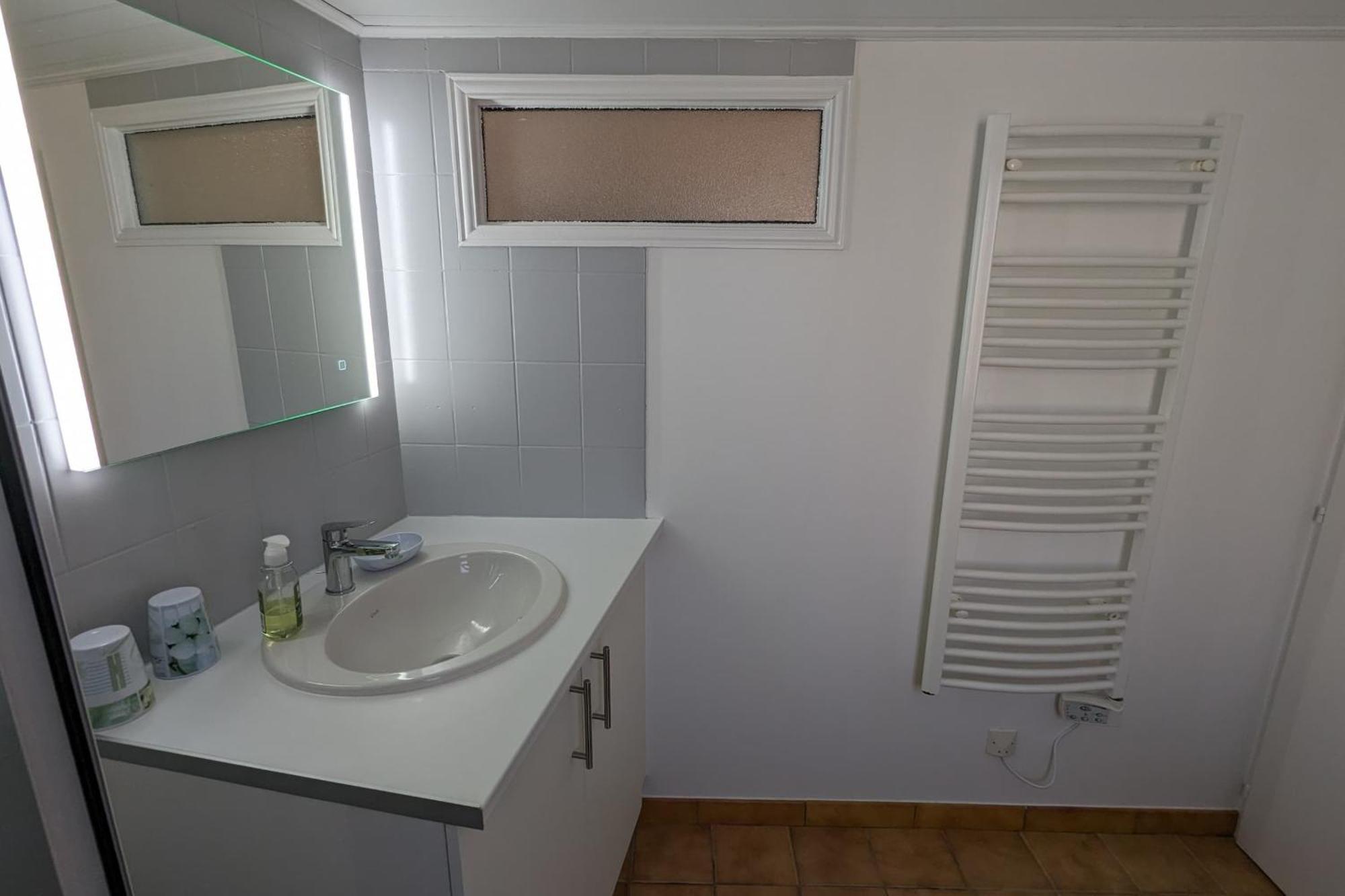 Spacious Nest With Terrace Near The Beach Saint-Hilaire-de-Talmont Eksteriør billede